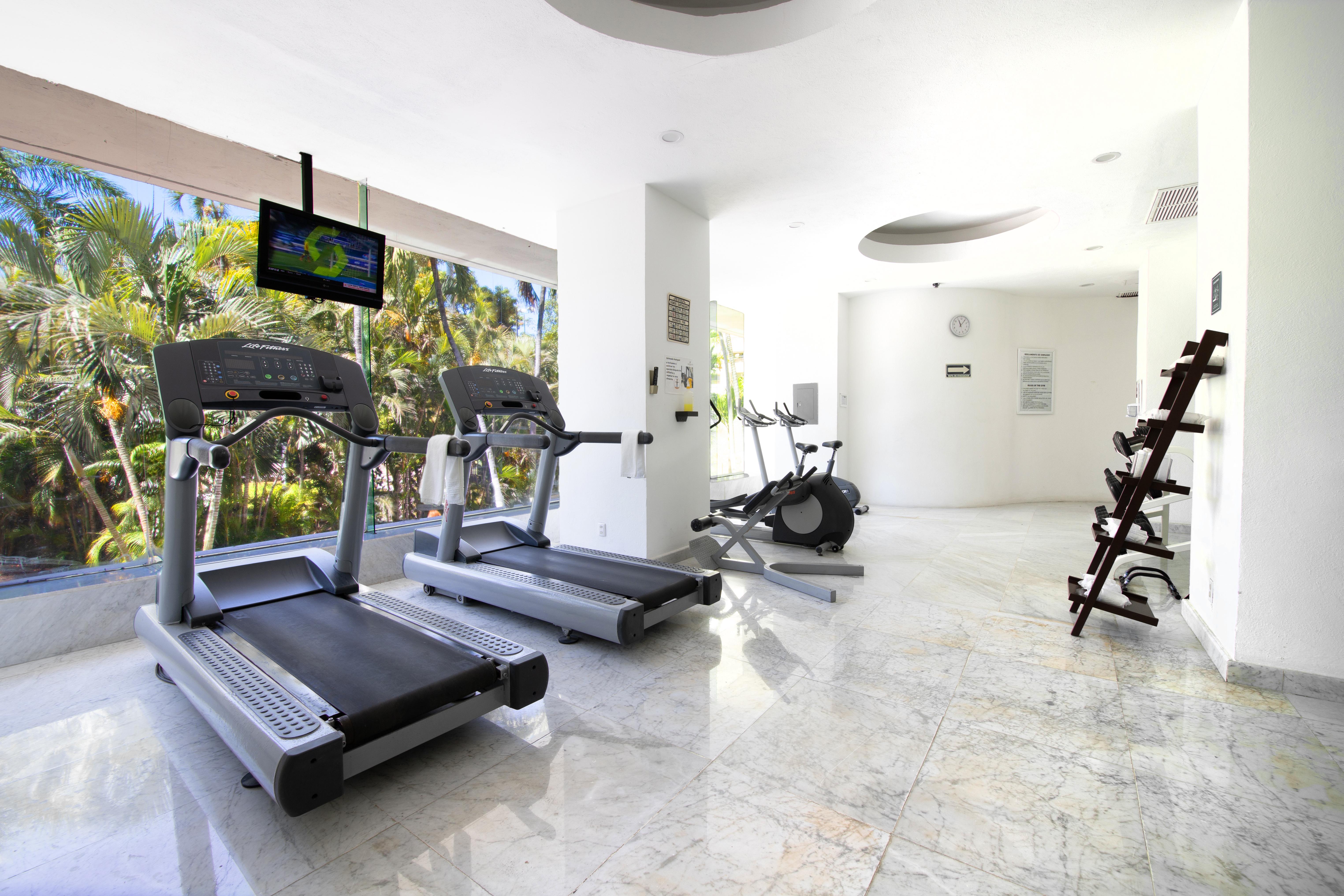 فندق إمبوريو أكابولكو المظهر الخارجي الصورة A treadmill